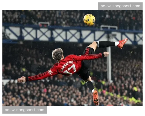 效率报告:曼联边锋加纳乔本月场均突破成功次数位列联赛同位置第一