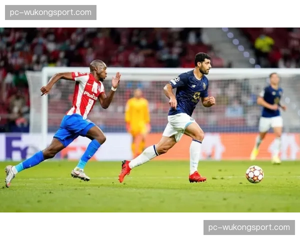 深度分析：后腰位置的功能泛化——现代欧冠战术中的“新六号位”